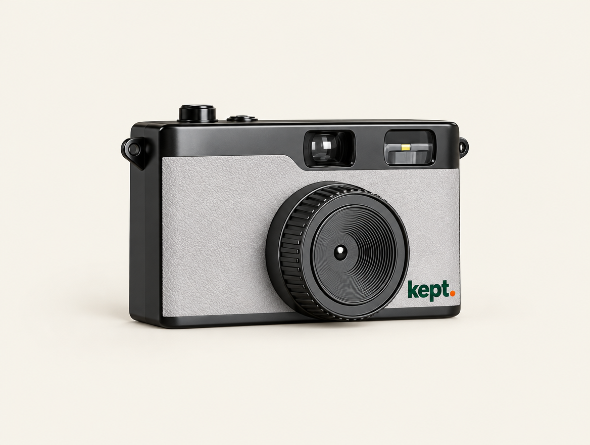 kept. screen-free camera in Pebble Grey